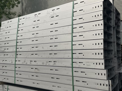 سوراخ شدہ ٹرے پل