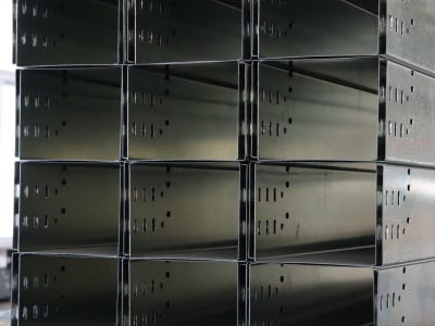 کیبل ٹرے اور کیبل سیڑھی۔