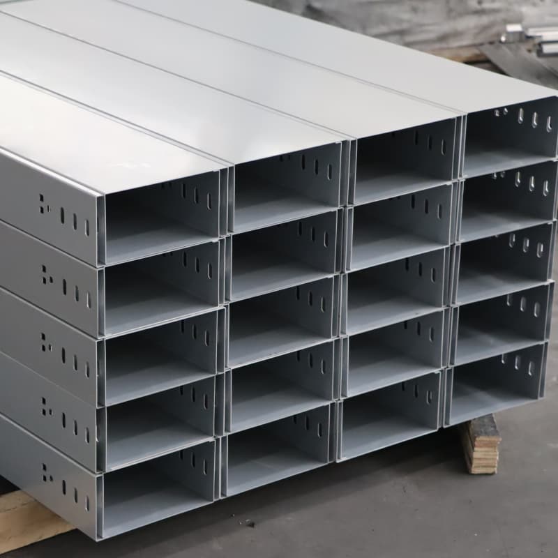 کیبل ٹرے اور کیبل سیڑھی۔