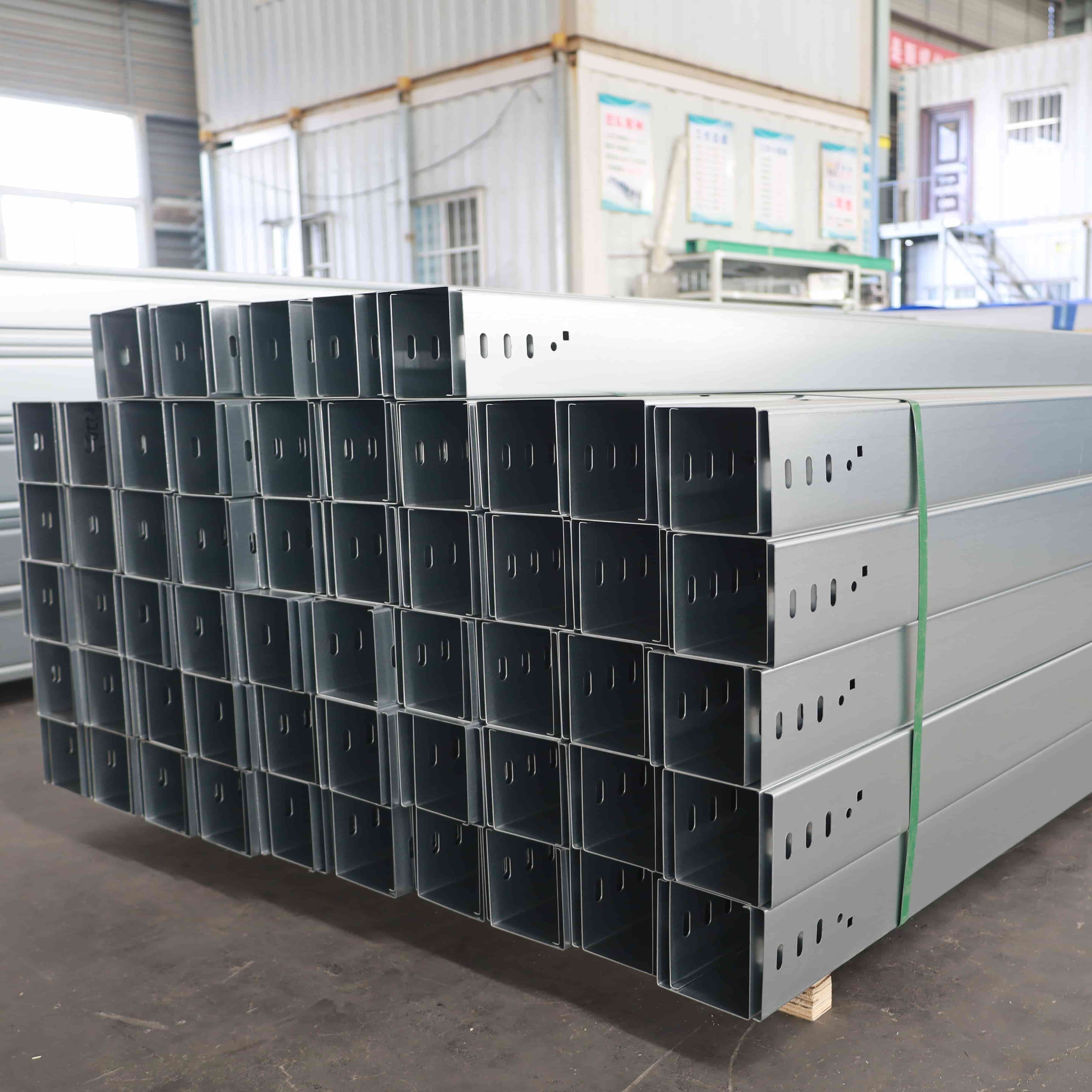 گرت کیبل ٹرے