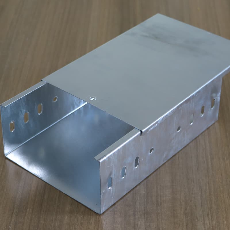 گرت کیبل ٹرے