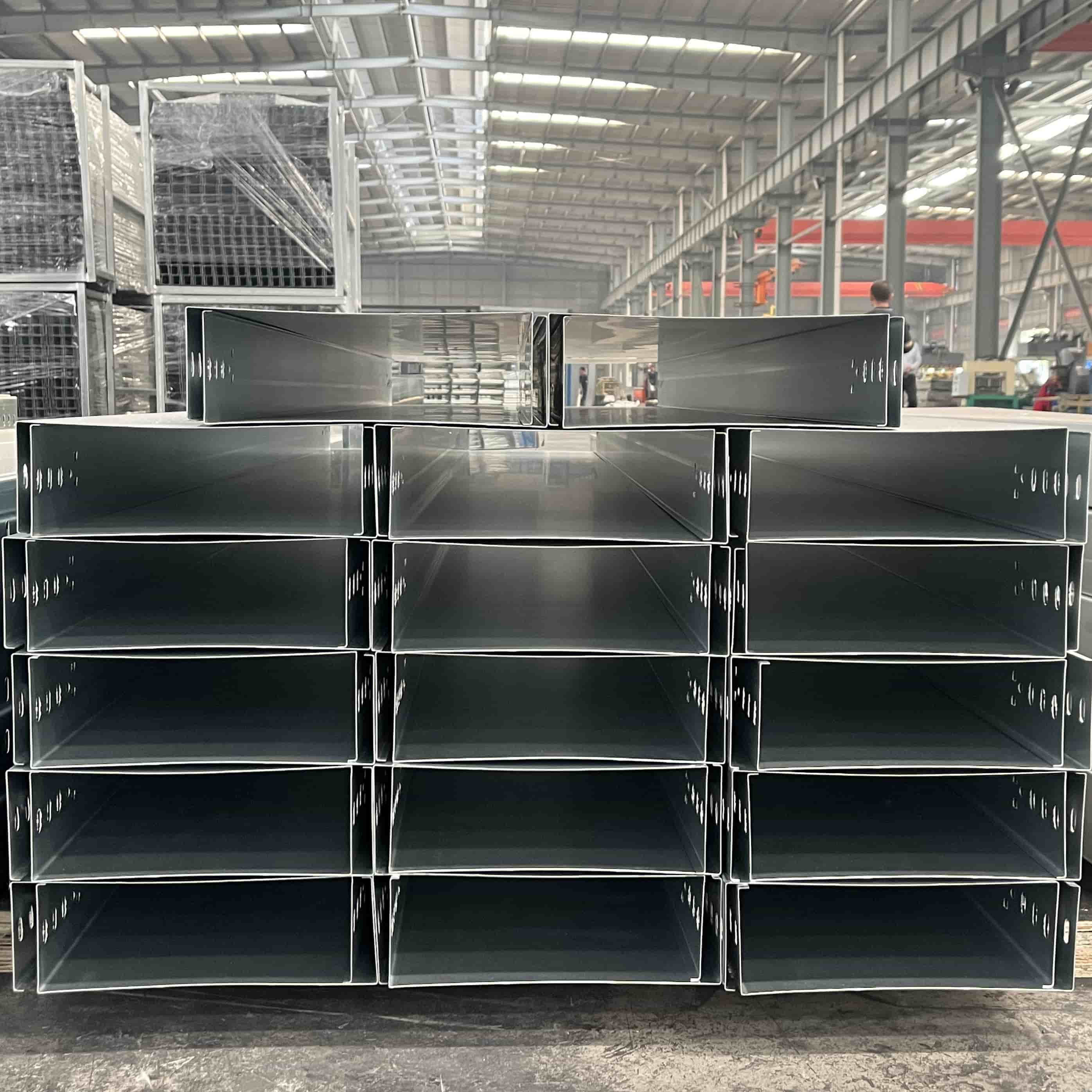 گرت کیبل ٹرے