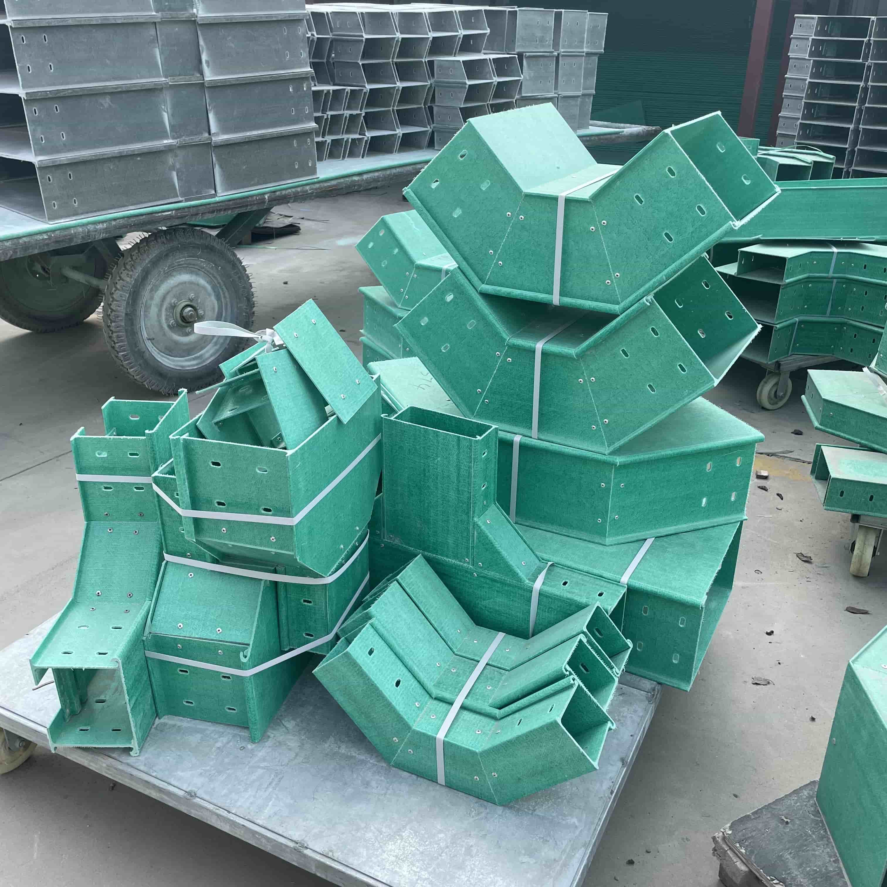 فائبر گلاس کیبل ٹرے